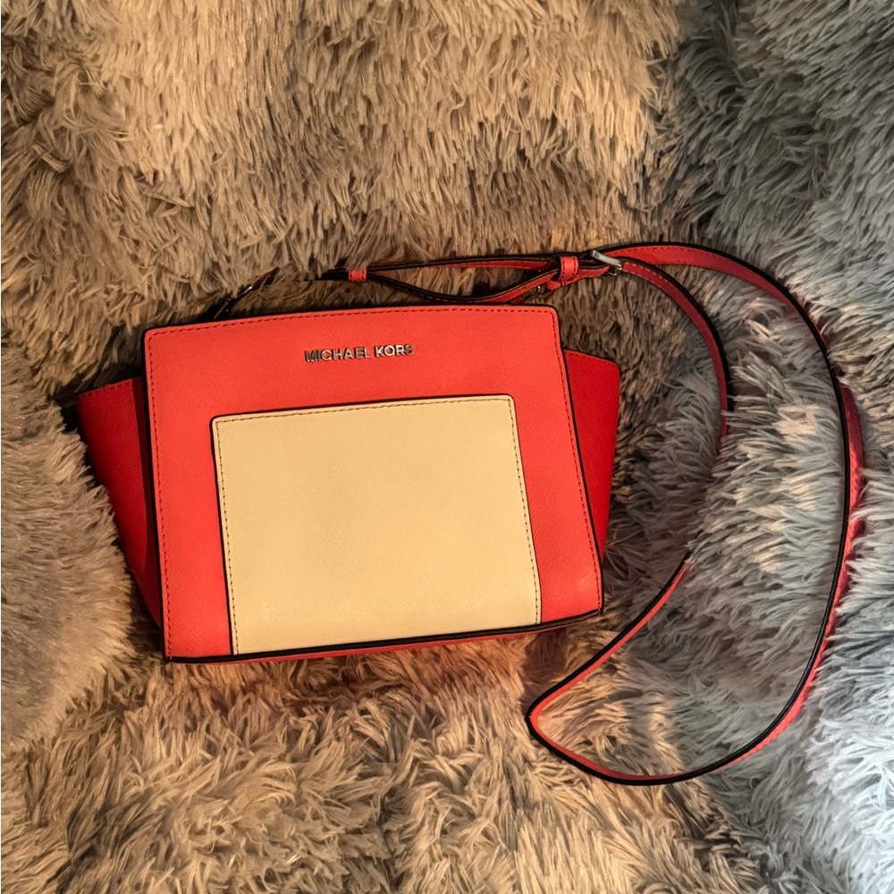 Michael Kors Red and Cream Crossbody Bag Michael Kors, Crossbody bag
